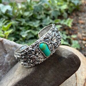 Silver Tone Vintage Cuff Bangle Bracelet Boho Style Turquoise Silver Toned